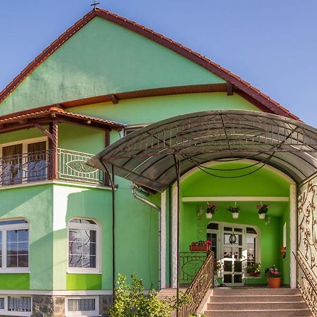 Szasz&Szasz Panzio Bed & Breakfast Gheorgheni  Bagian luar foto