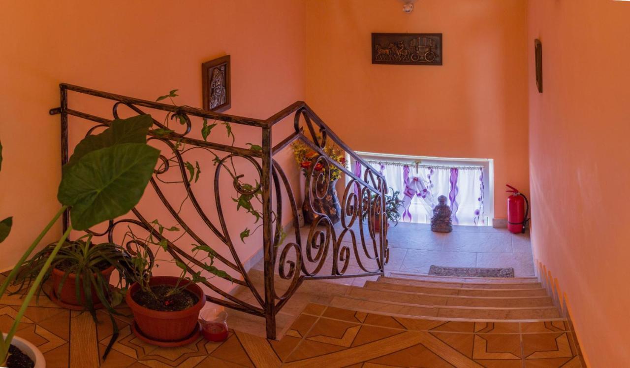 Szasz&Szasz Panzio Bed & Breakfast Gheorgheni  Bagian luar foto