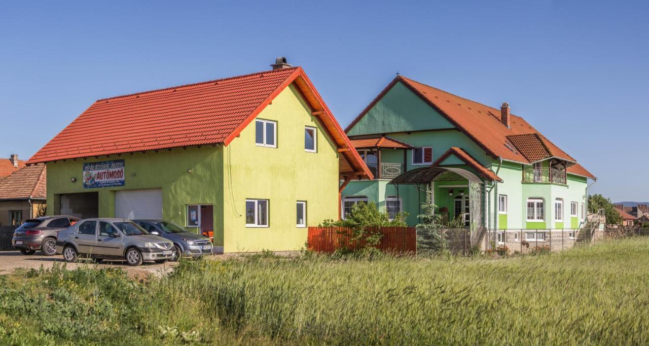 Szasz&Szasz Panzio Bed & Breakfast Gheorgheni  Bagian luar foto